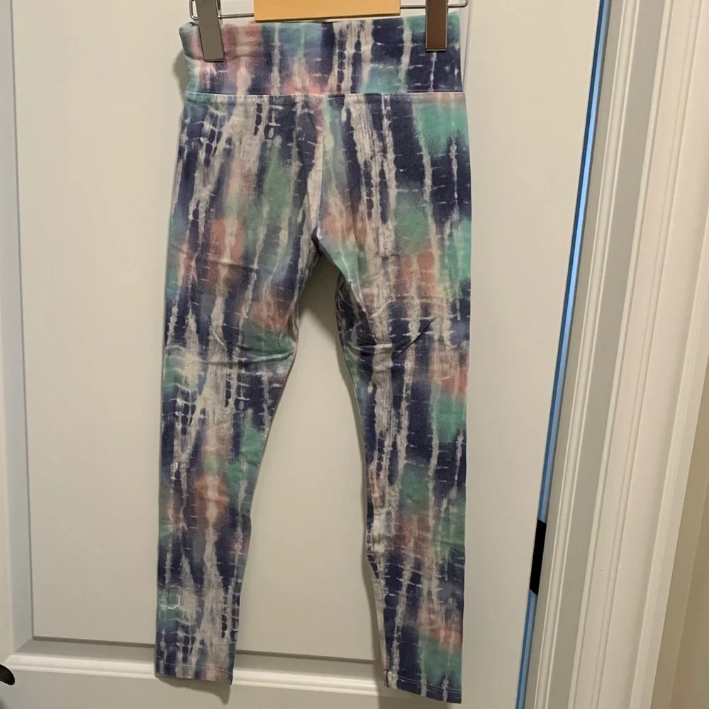 Stylish Justice Blue and White Tie-Dye Girl’s Leggings. Pre-owned. Size:10.